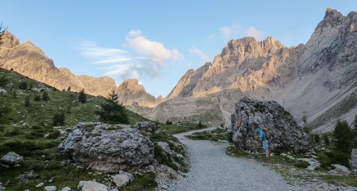 Multi pitch rock climbing Lienzer Dolomites