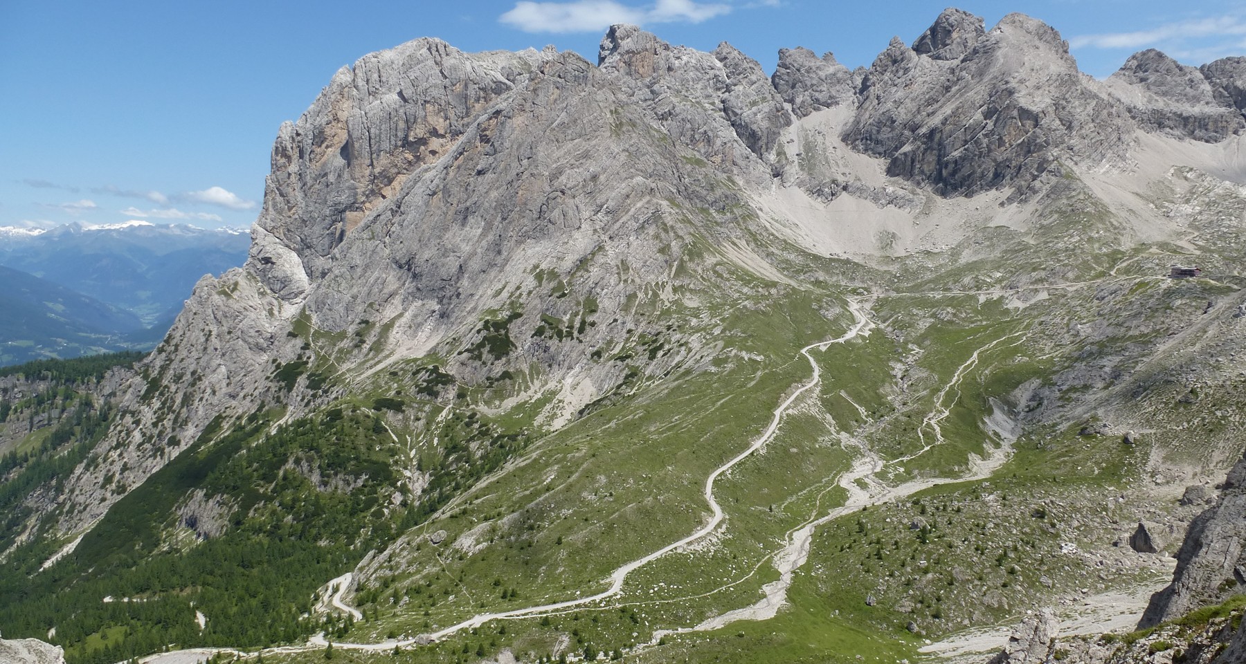 Multi pitch rock climbing Lienzer Dolomites