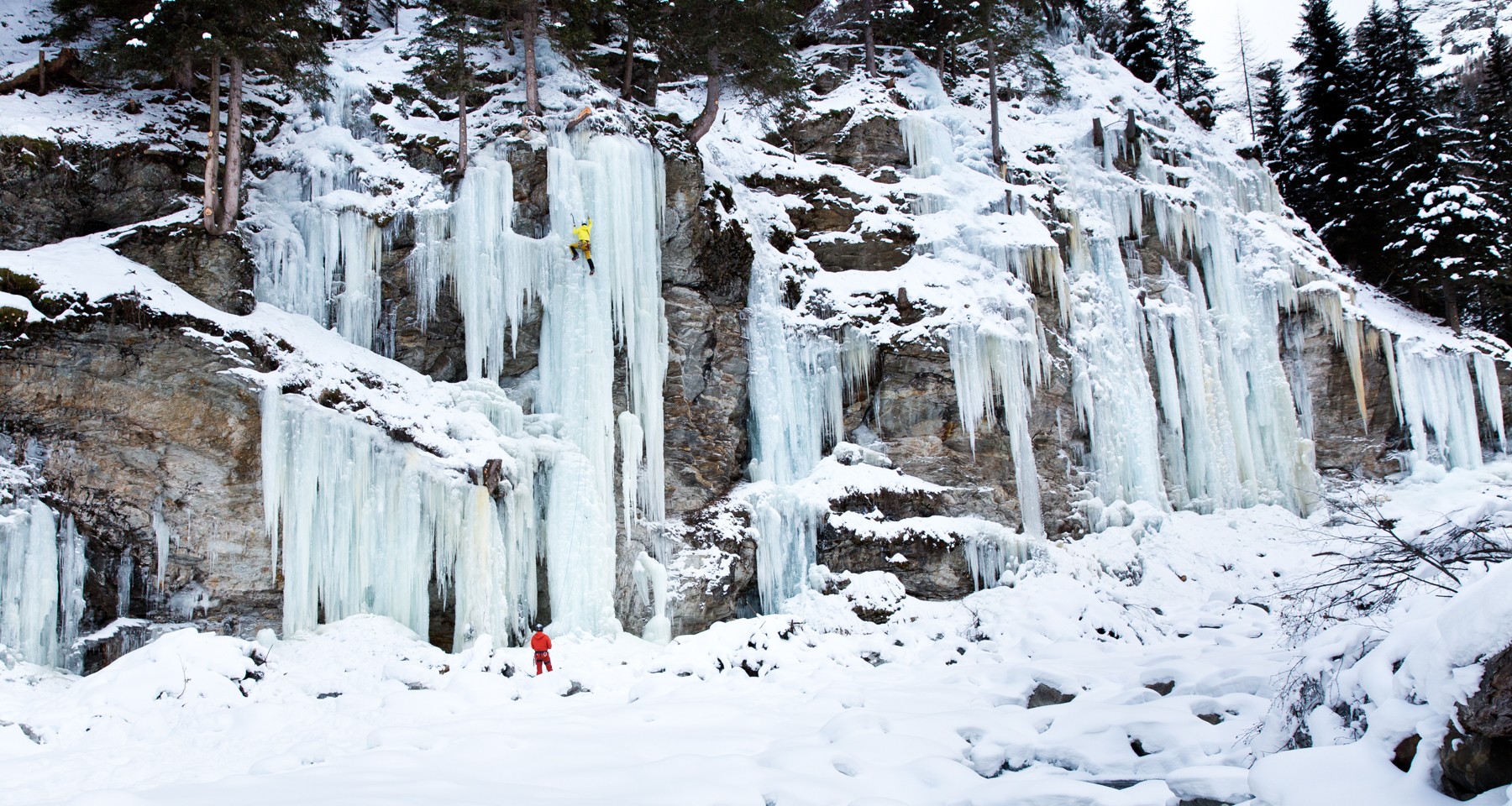 Ice climbing course for intermediate Climbers