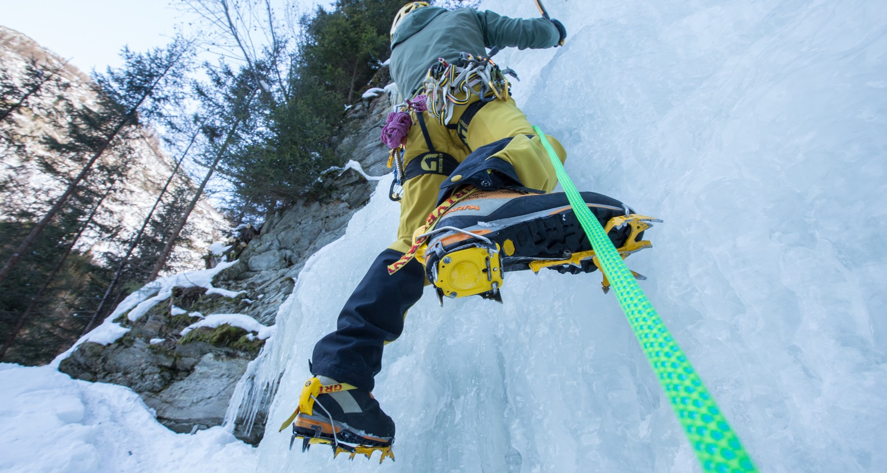 Ice climbing course for advanced Climbers